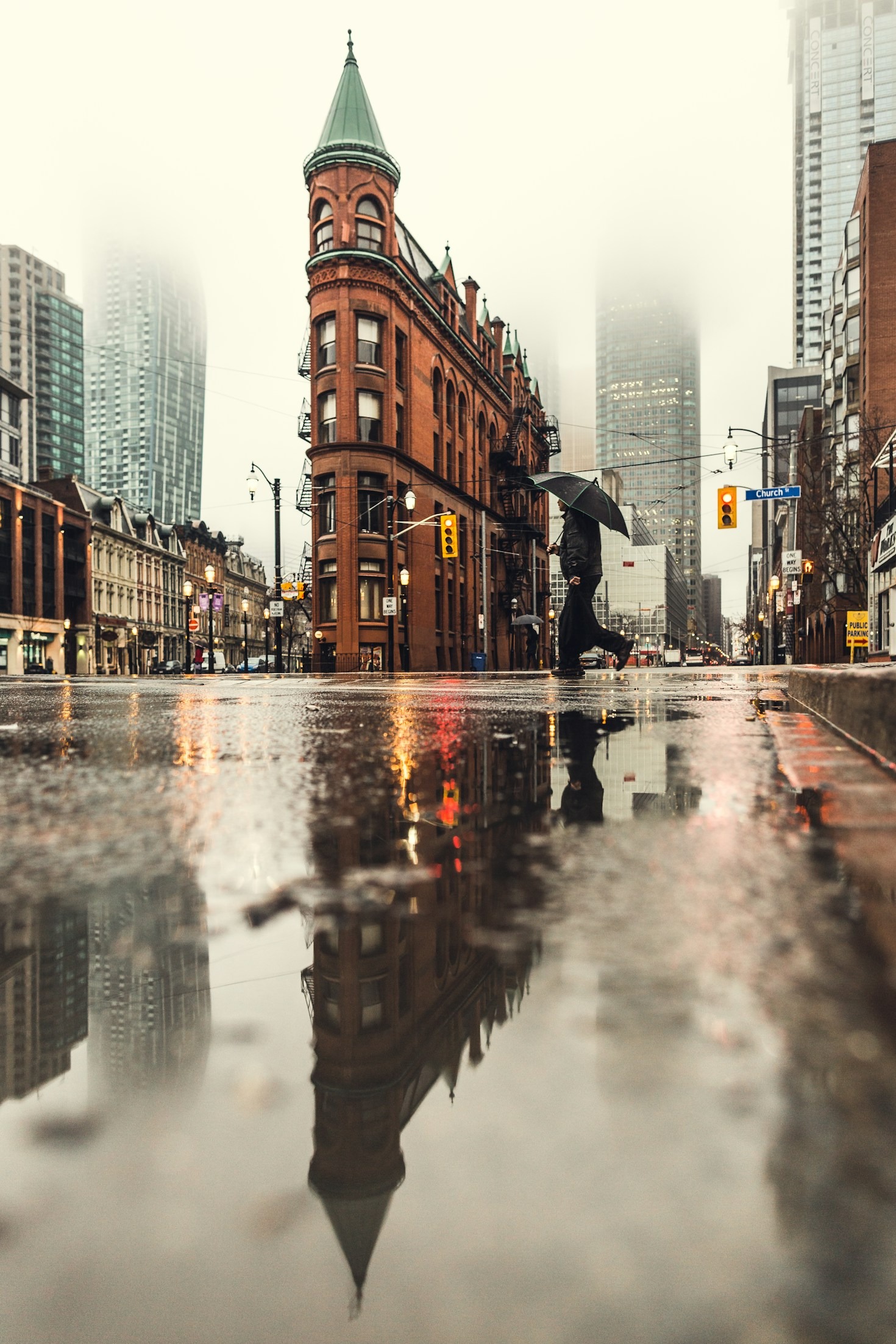 Finding The Perfect Light In Urban Spaces